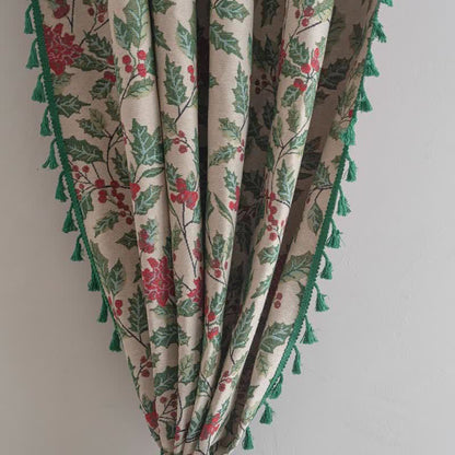 Brighthowl Christmas-inspired Holly Leaf Tassel Curtain