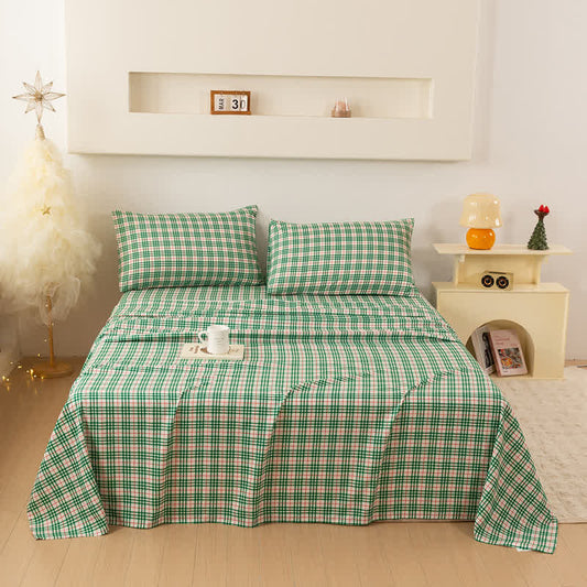 Brighthowl Classic Christmas Gingham Sheet Set