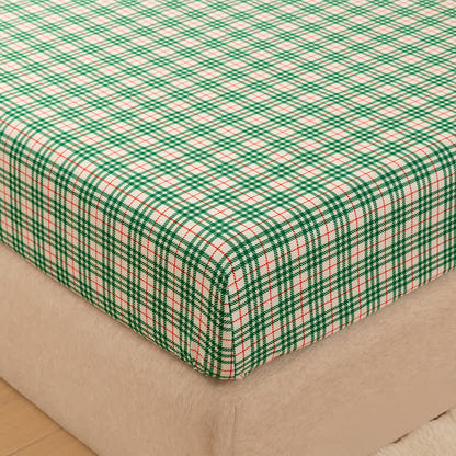 Brighthowl Classic Christmas Gingham Sheet Set