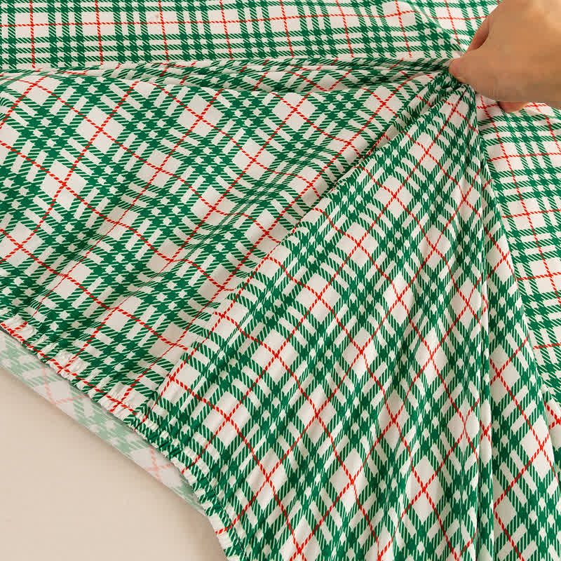 Brighthowl Classic Christmas Gingham Sheet Set